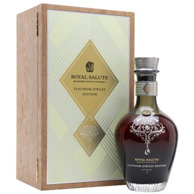 Royal Salute Platinum Jubilee / Richmond Brooch (Yellow) Blended Whisky