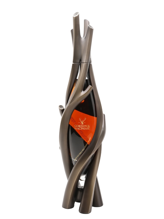 Glenlivet 1940 / 85 Year Old / Artistry in Oak / Gordon & MacPhail Generations Speyside Whisky 1 Glenlivet 1940 / 85 Year Old / Artistry in Oak / Gordon & MacPhail Generations Speyside Whisky